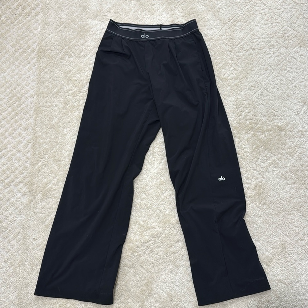 Alo yoga track pants